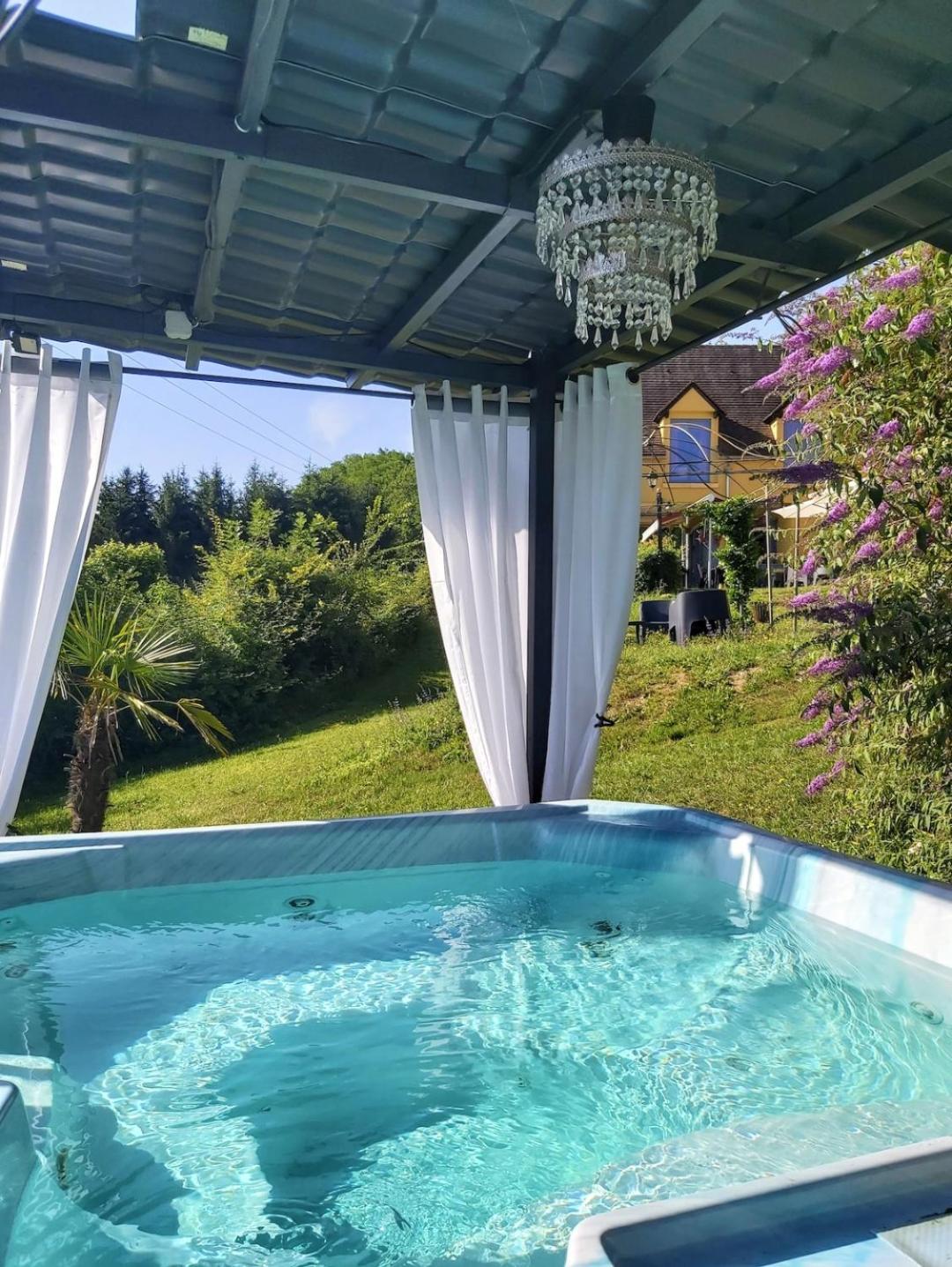 Bonbon Chambre D'Hotes Saint-Julien-de-Lampon 外观 照片